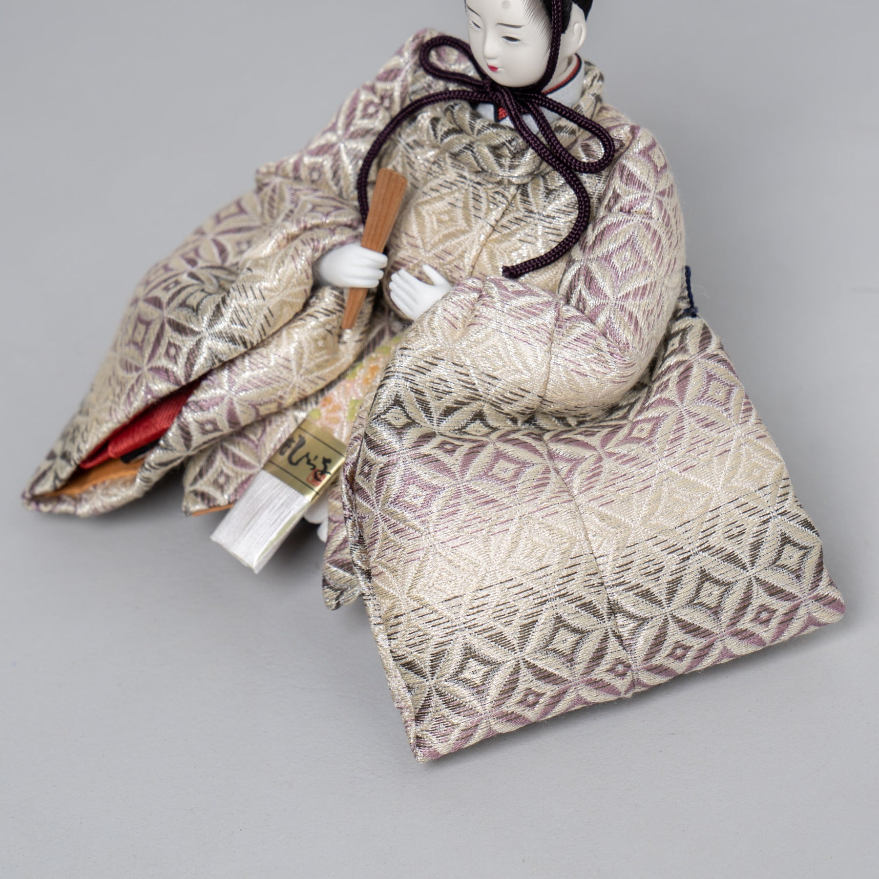 雛人形 絢音平飾り アイボリー 柴田家千代 白藤七宝柄