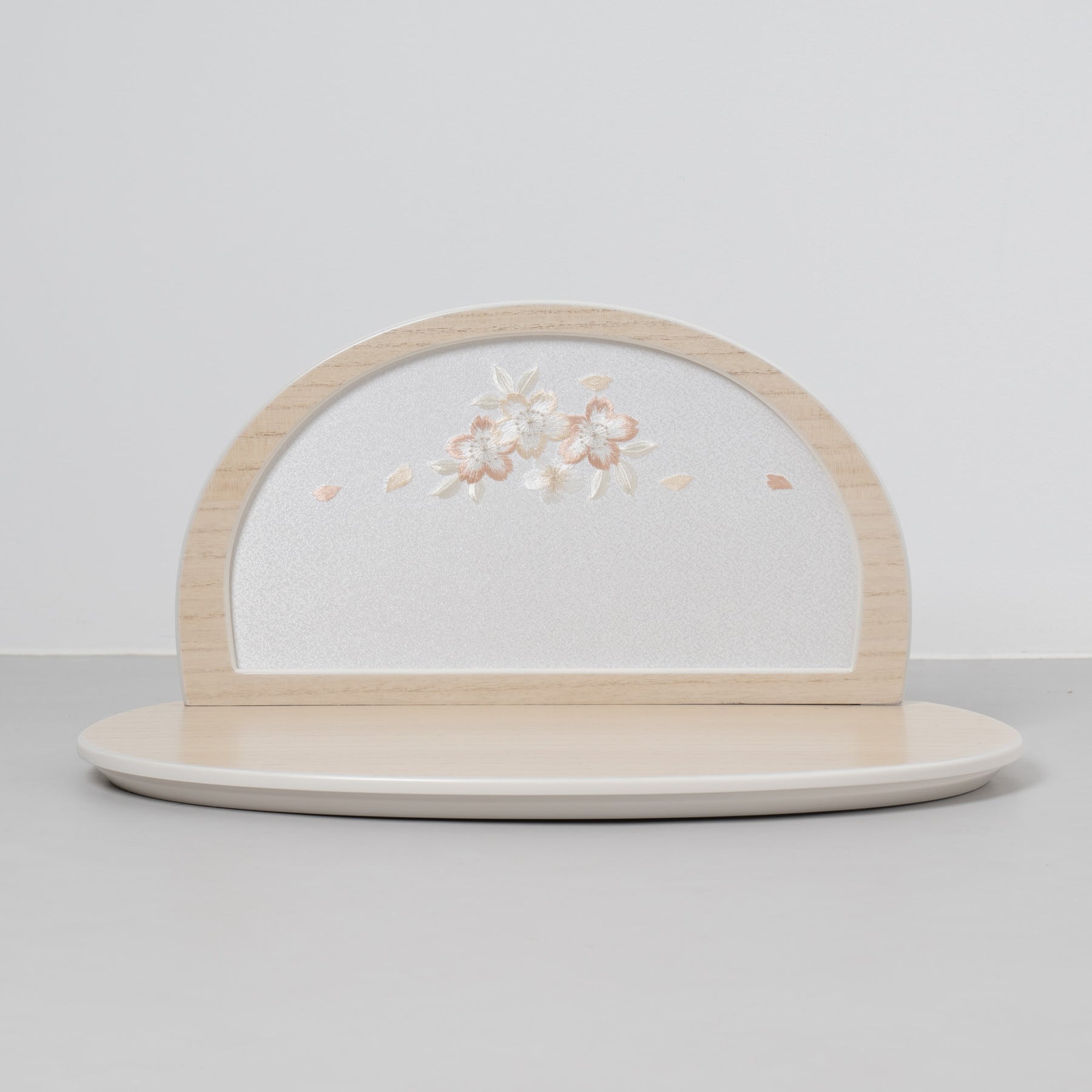 雛人形 絢音平飾り アイボリー 柴田家千代 紺白蔦柄