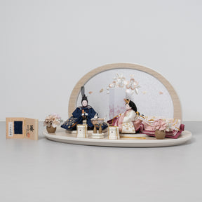 雛人形 絢音平飾り アイボリー 柴田家千代 紺白蔦柄