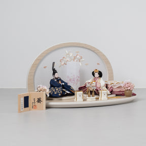 雛人形 絢音平飾り アイボリー 柴田家千代 紺白蔦柄