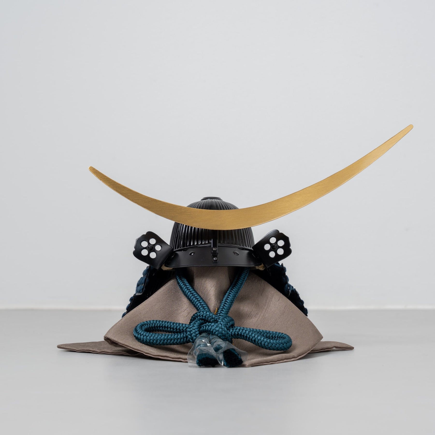 五月人形 玄志 兜飾り 鉄紺 7号伊達政宗 雄山作