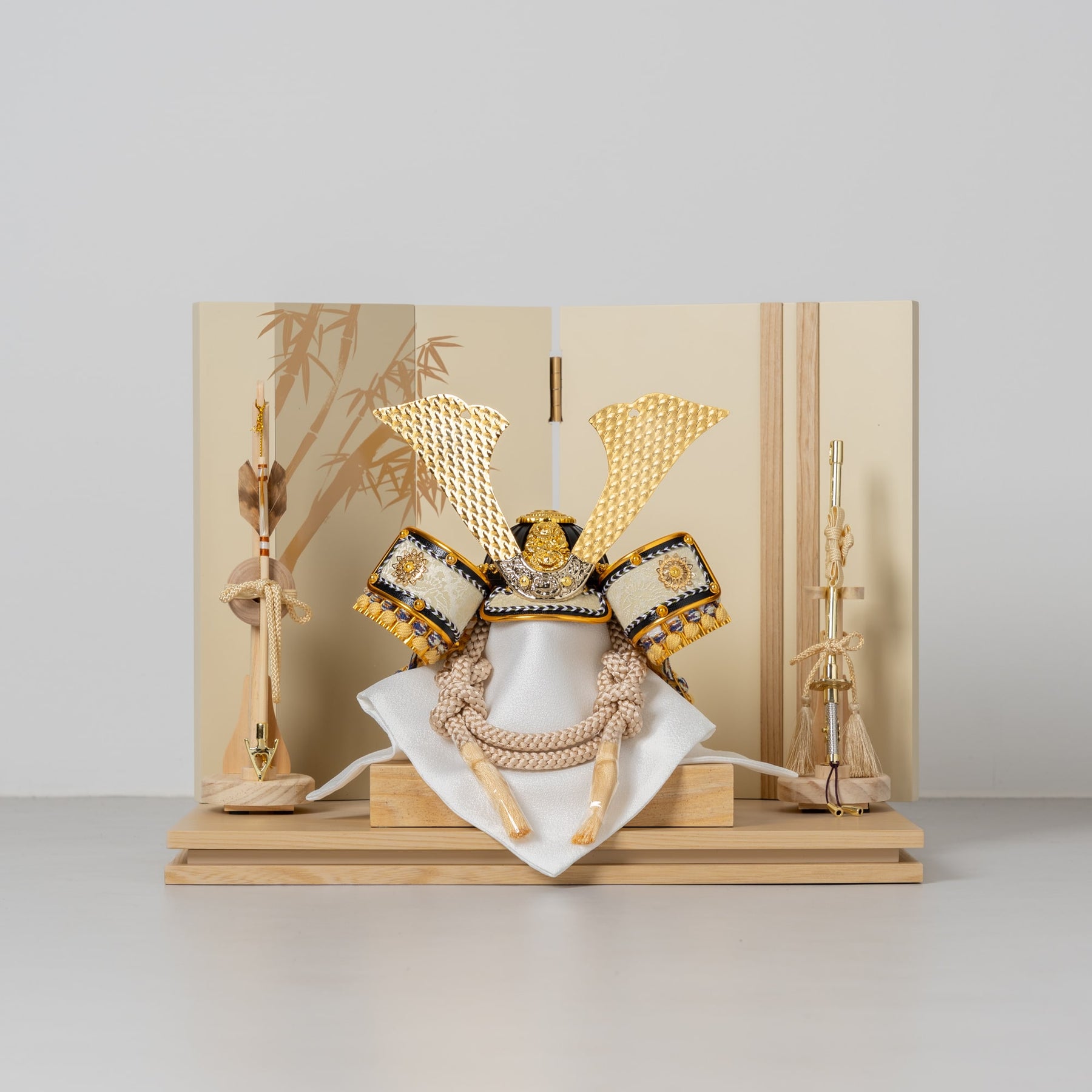 五月人形 玄志 兜飾り ベージュ 7号ベージュ松葉中鍬