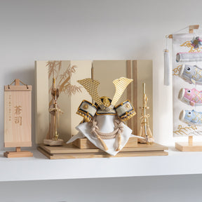 五月人形 玄志 兜飾り ベージュ 7号ベージュ松葉中鍬