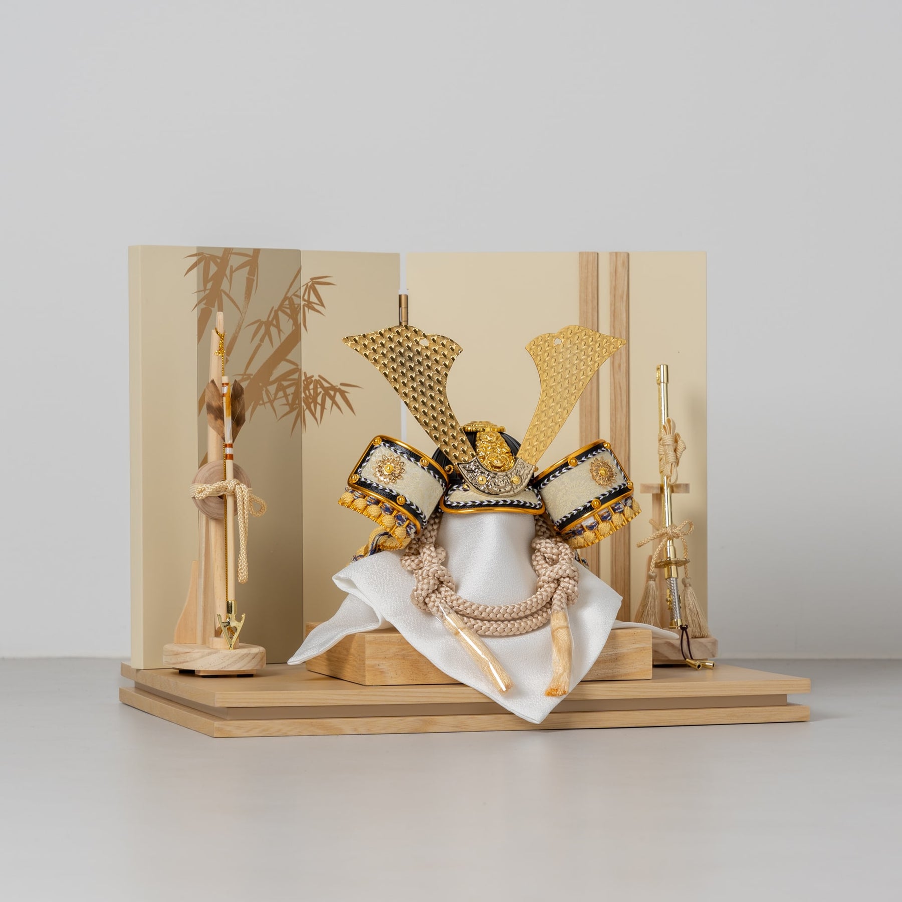 五月人形 玄志 兜飾り ベージュ 7号ベージュ松葉中鍬