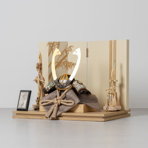 五月人形 玄志 兜飾り ベージュ 1/5 暁 濃茶糸縅