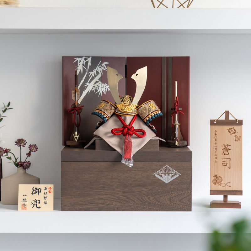 五月人形 玄志 兜収納 緋色 8号 錆赤縹緘 一徳作