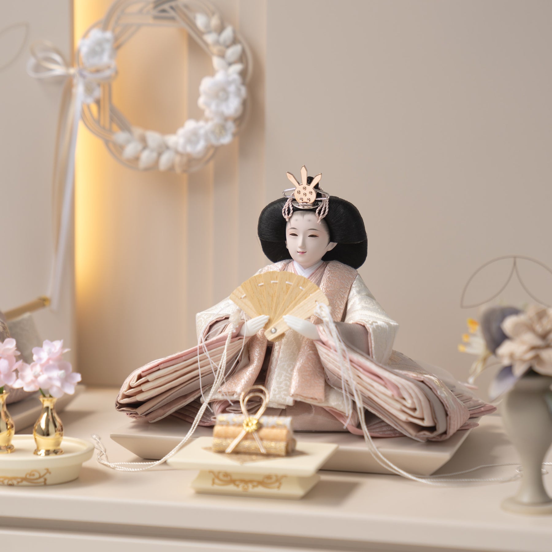 雛人形 光白平飾り 白 平安道翠 立湧桜刺繍