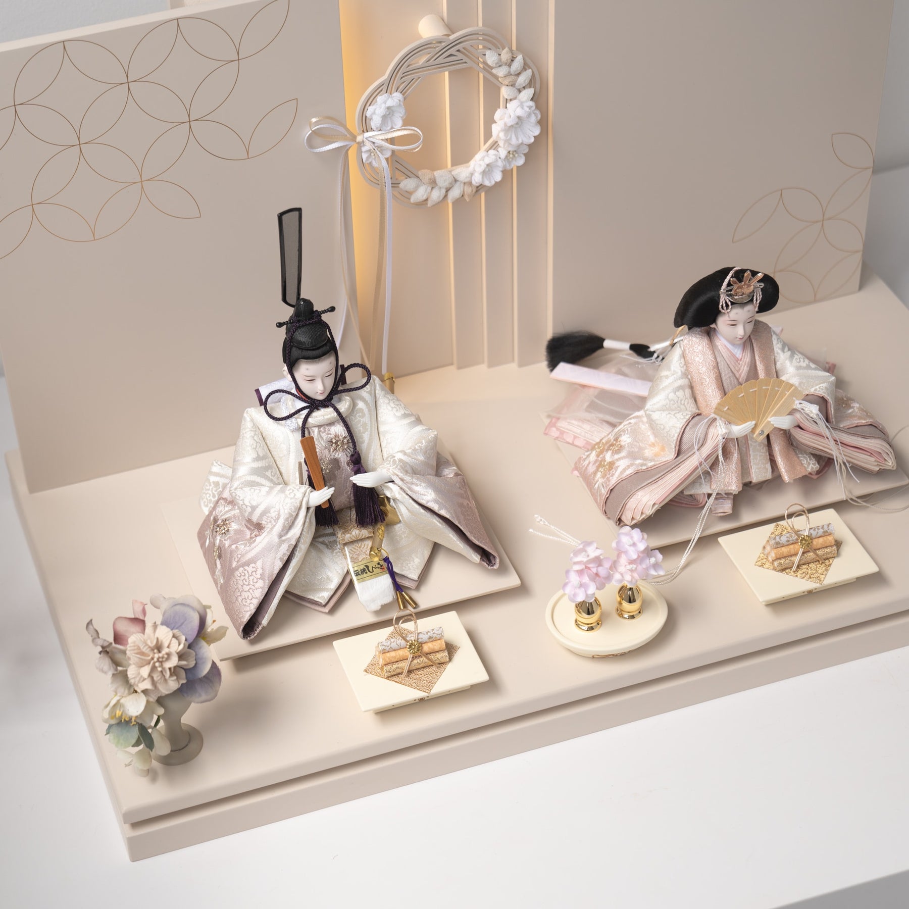 雛人形 光白平飾り 白 平安道翠 立湧桜刺繍
