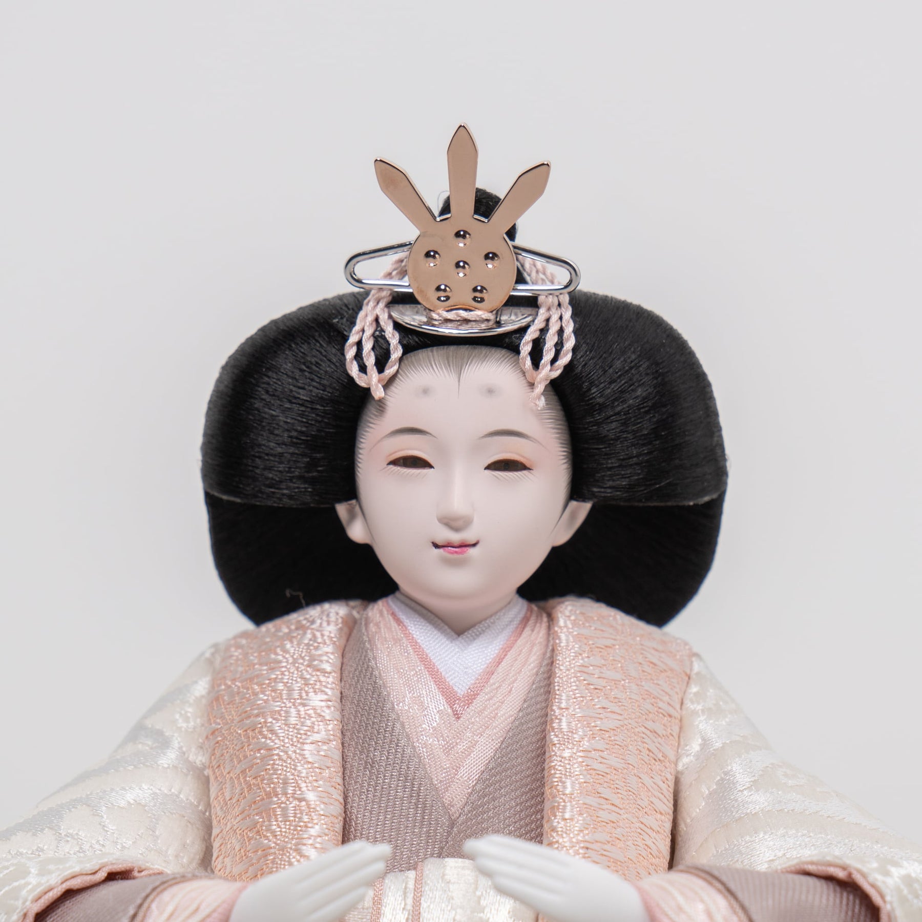 雛人形 光白平飾り 白 平安道翠 立湧桜刺繍