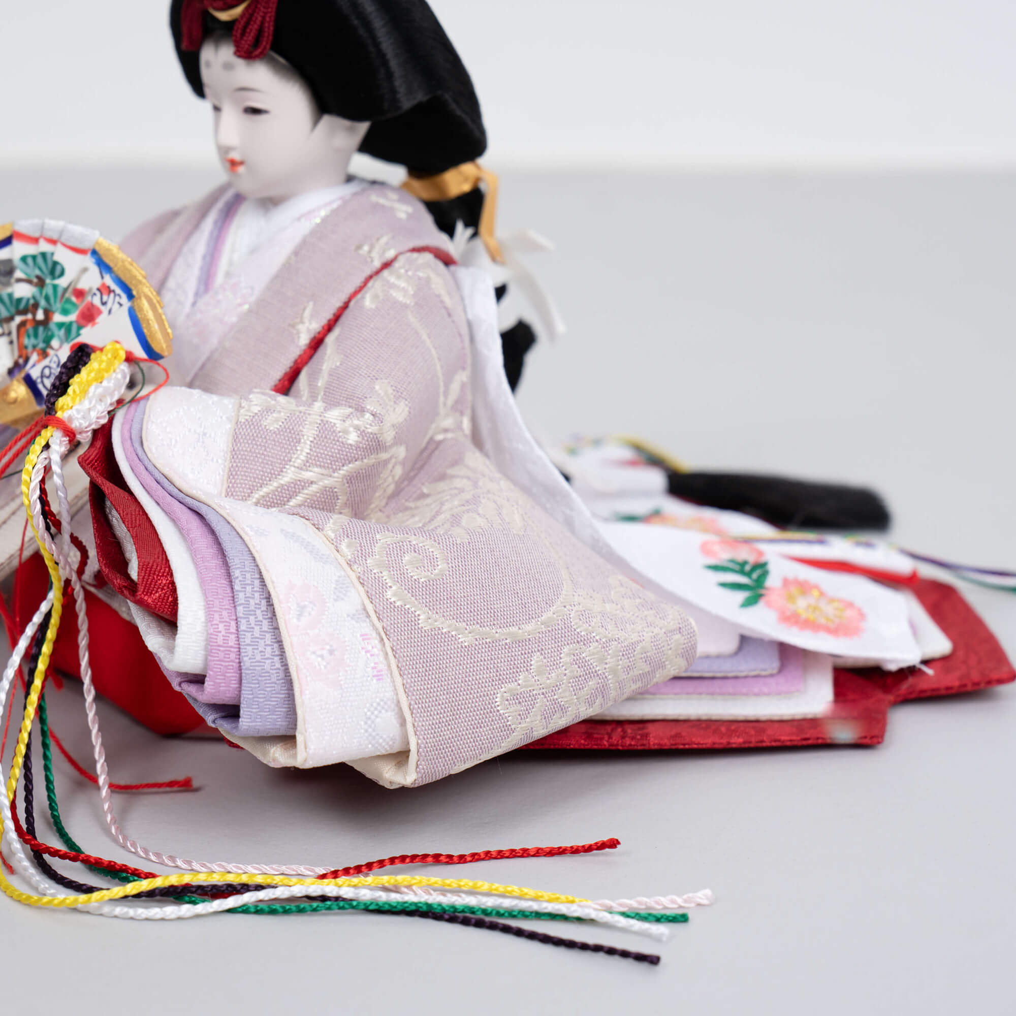 雛人形 胡白平飾り 白 吉藤作 花唐草浅葱紫