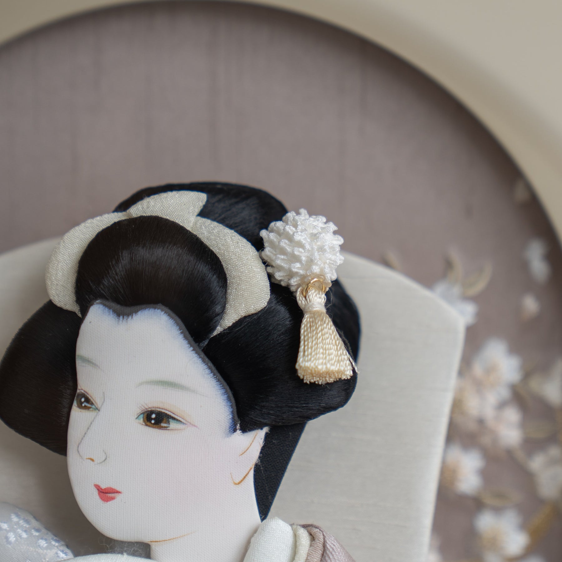 羽子板ケース ロマネ ベージュ 8号 蔦刺繍