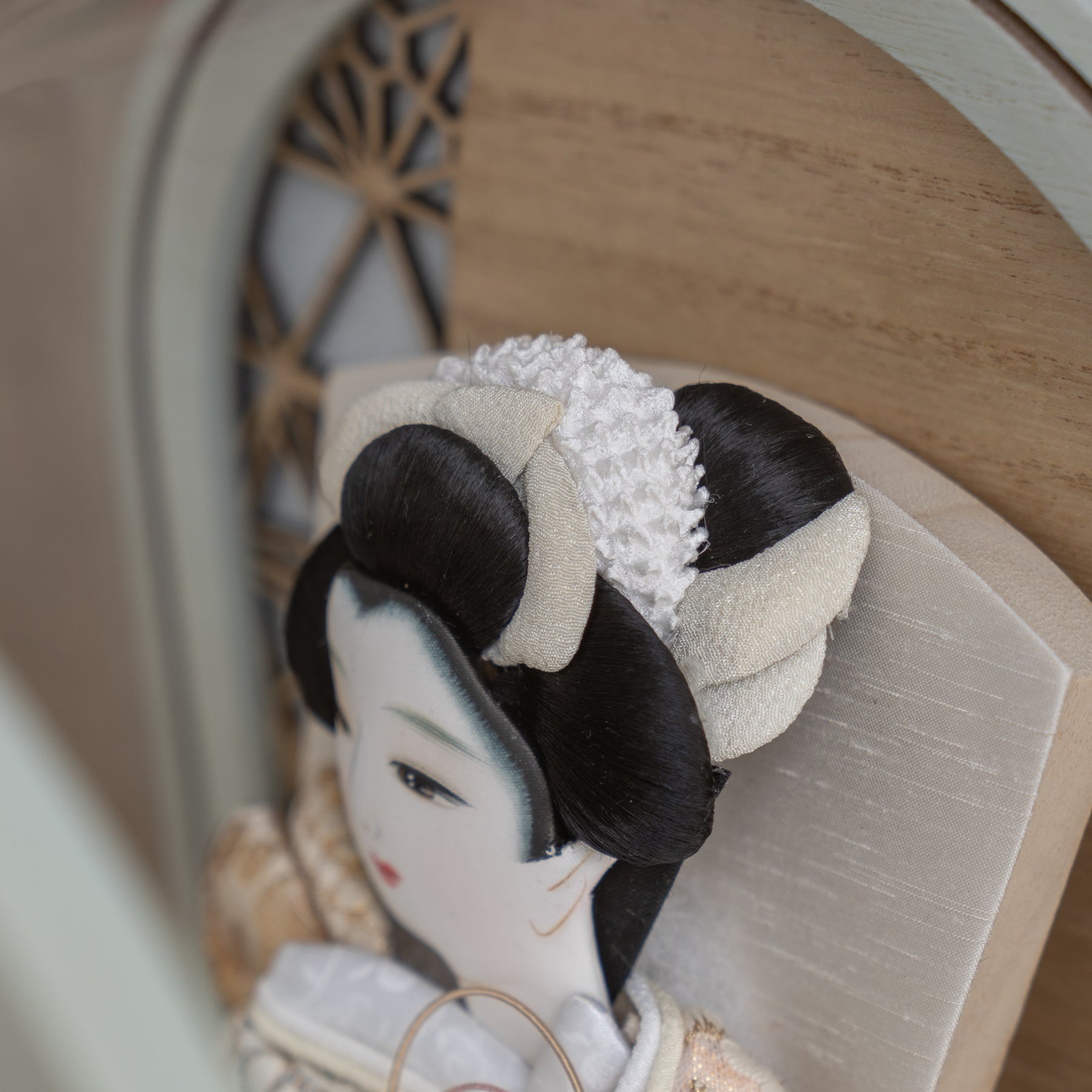 羽子板ケース ロマネ ベージュ 8号 華紋刺繍