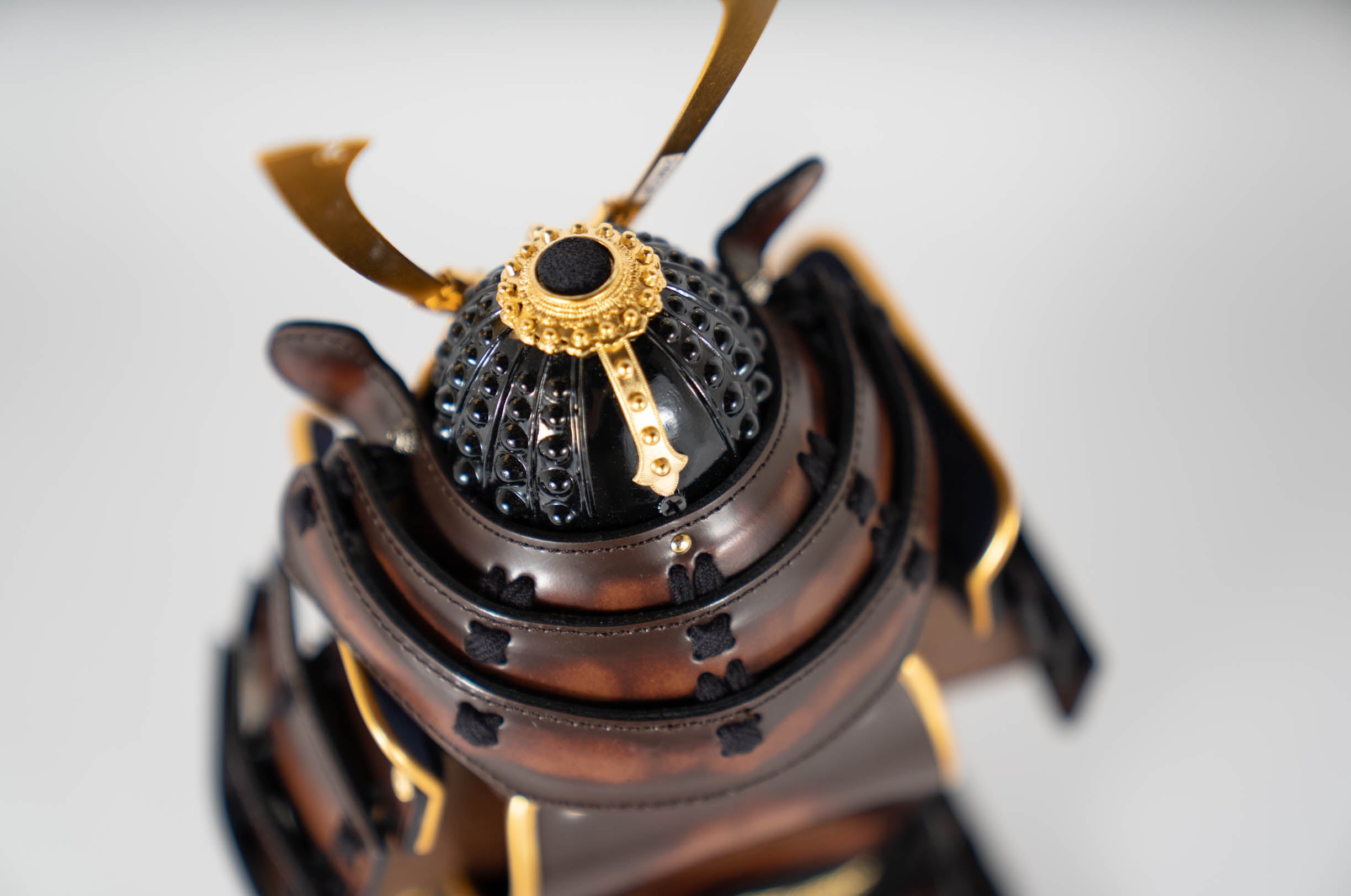 五月人形 Armadura タンゴ侍 革鎧 茶