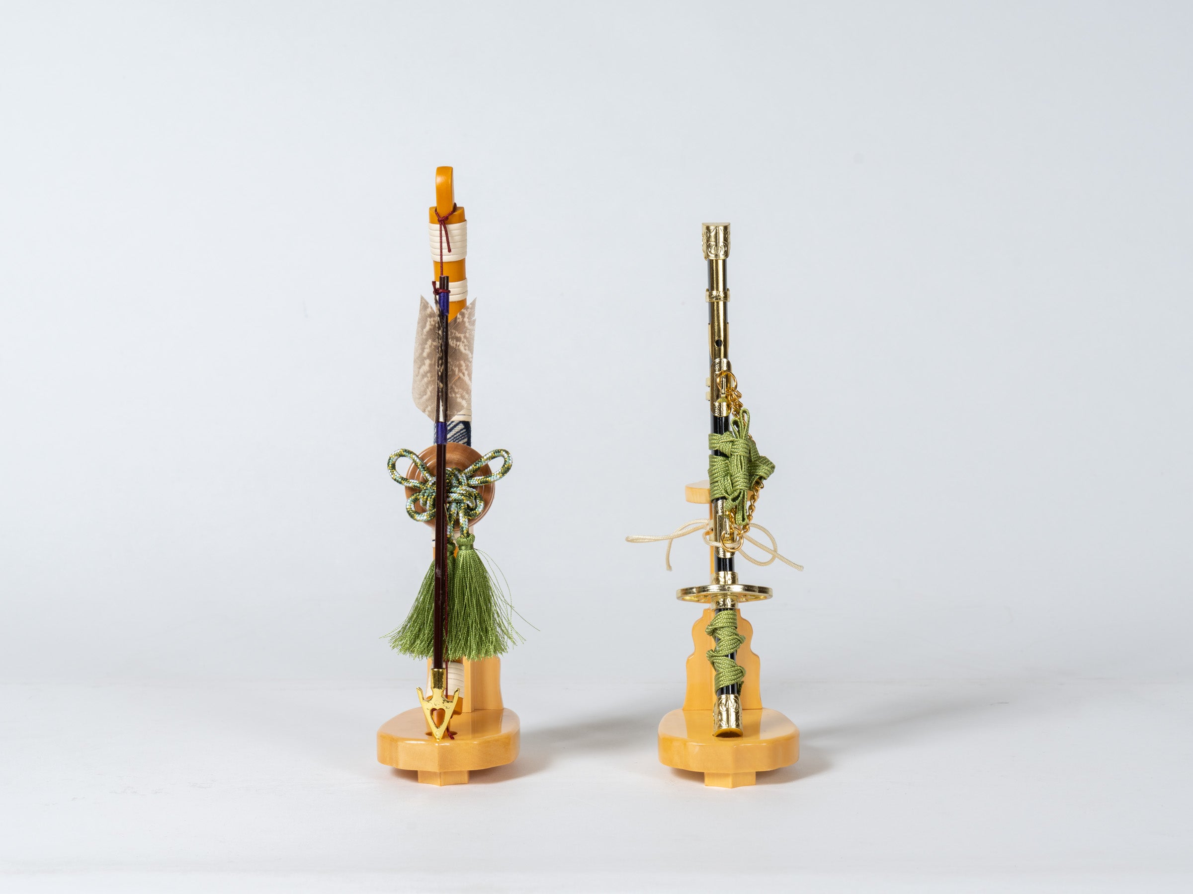 五月人形 綾野収納飾り ナチュラル白 8号 一徳作 若草